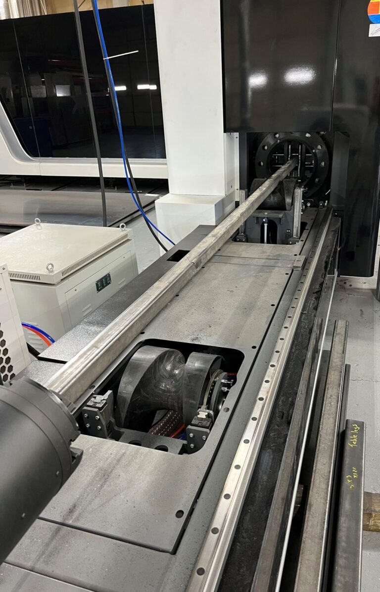 square-metal-tube-laser-cutting-machine